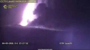 Abu Anak Krakatau Masih Menyebar ke Jakarta hingga Bengkulu, Status Tetap Siaga